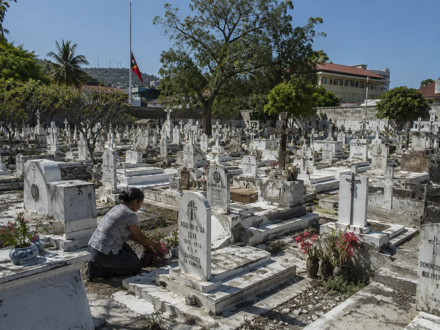 Santa Cruz cemetery on commemoration day in Dili